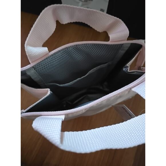 Deal Worthy Insulated Pink. Lunch Bag 8 1/4" x H 8"W X 4 "D s23 - Picture 4 of 5